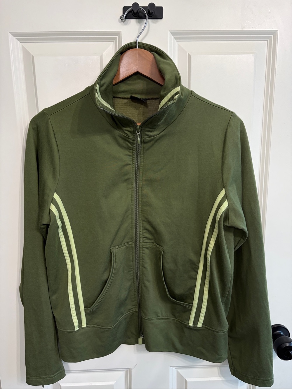 Excellent condition Olive Green Women's Zip-Up Track Jacket size M. So cool. - Picture 5 of 7